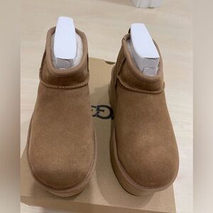 Ugg boot Classic ultra mini platform chestnut color size 6 brand new